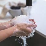 La primera barrera contra las infecciones está en sus manos